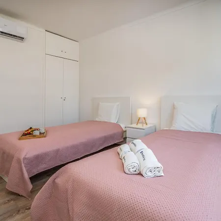Lejlighed Vilamoura Retreat With Pool & Balcony By Hostwise *