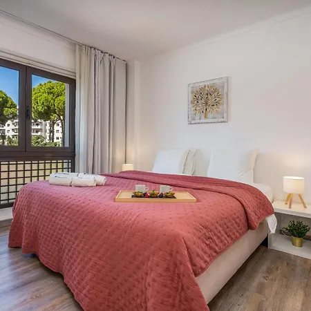 Vilamoura Retreat With Pool & Balcony By Hostwise Lejlighed