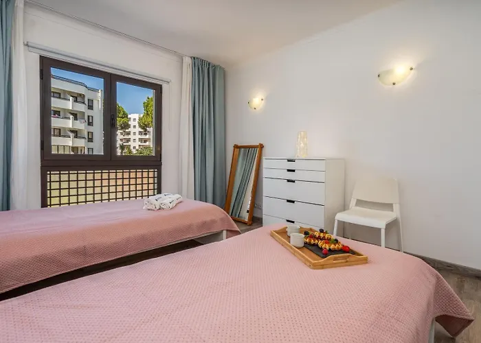 公寓 Vilamoura Retreat With Pool & Balcony By Hostwise 奎特里拉