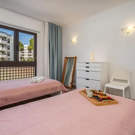Apartament Vilamoura Retreat With Pool & Balcony By Hostwise Quarteira