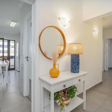 Vilamoura Retreat With Pool & Balcony By Hostwise Quarteira