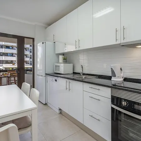 Vilamoura Retreat With Pool & Balcony By Hostwise